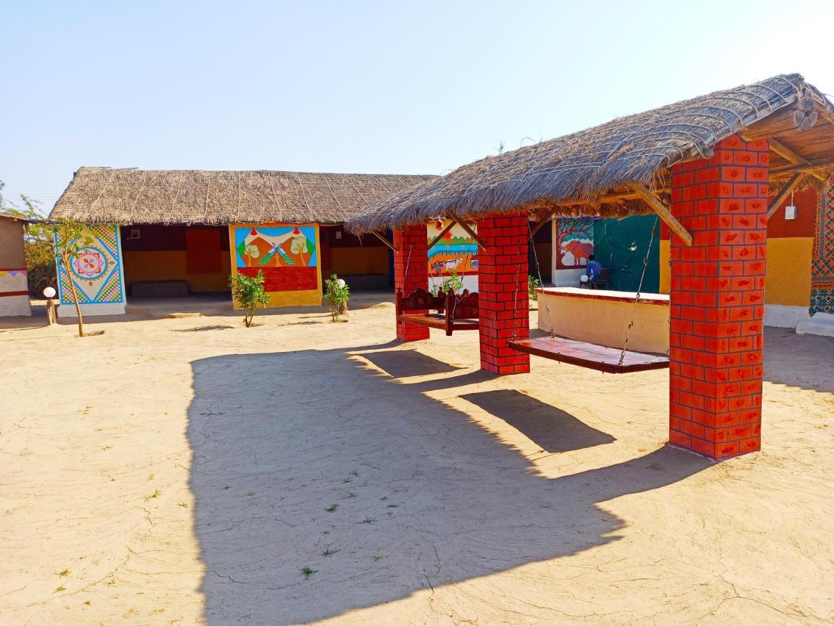 Kutir Craft Village Resort Bherandiāla Eksteriør bilde