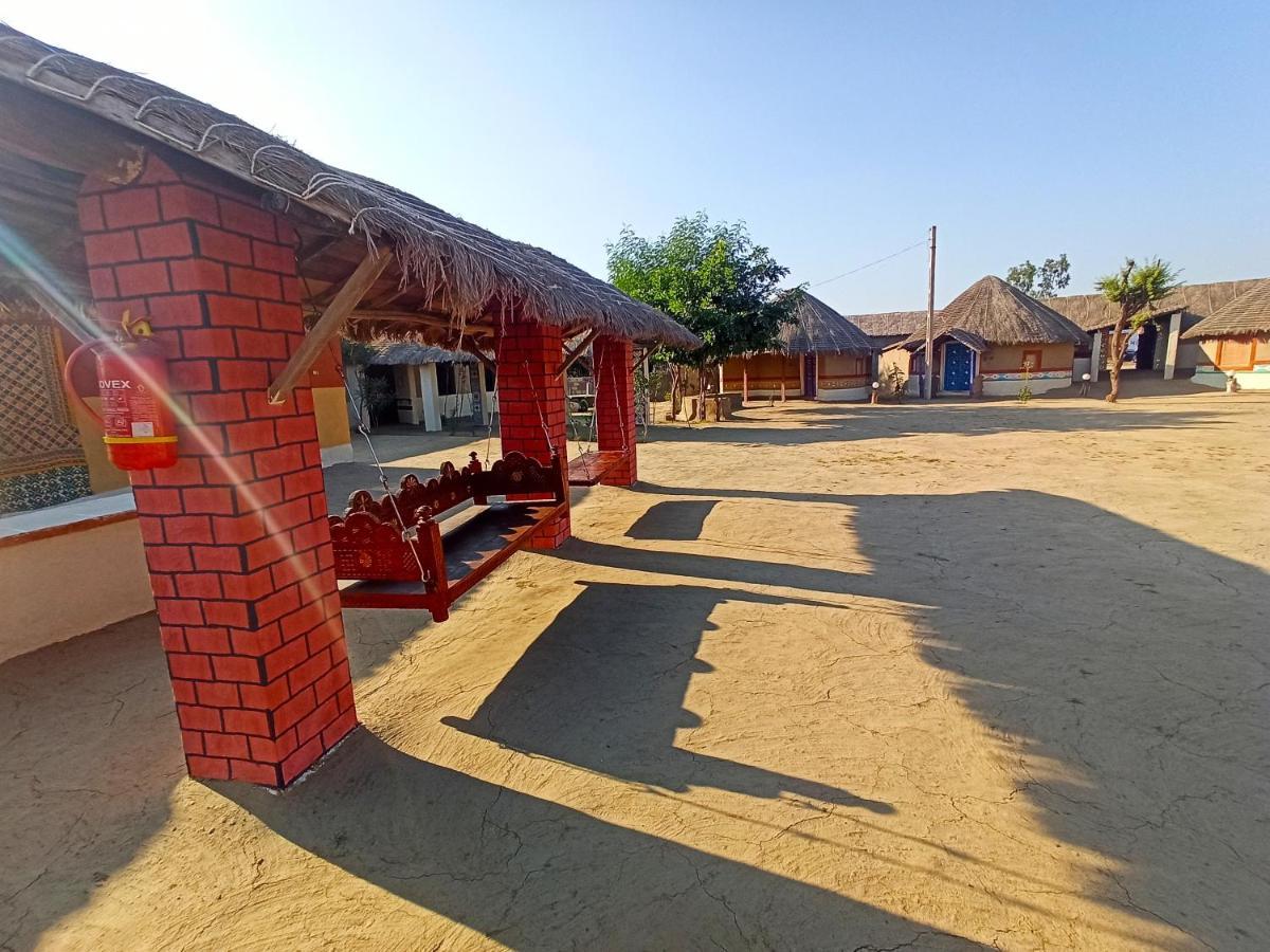 Kutir Craft Village Resort Bherandiāla Eksteriør bilde