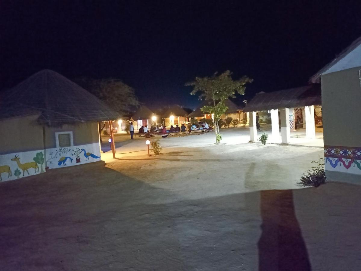 Kutir Craft Village Resort Bherandiāla Eksteriør bilde