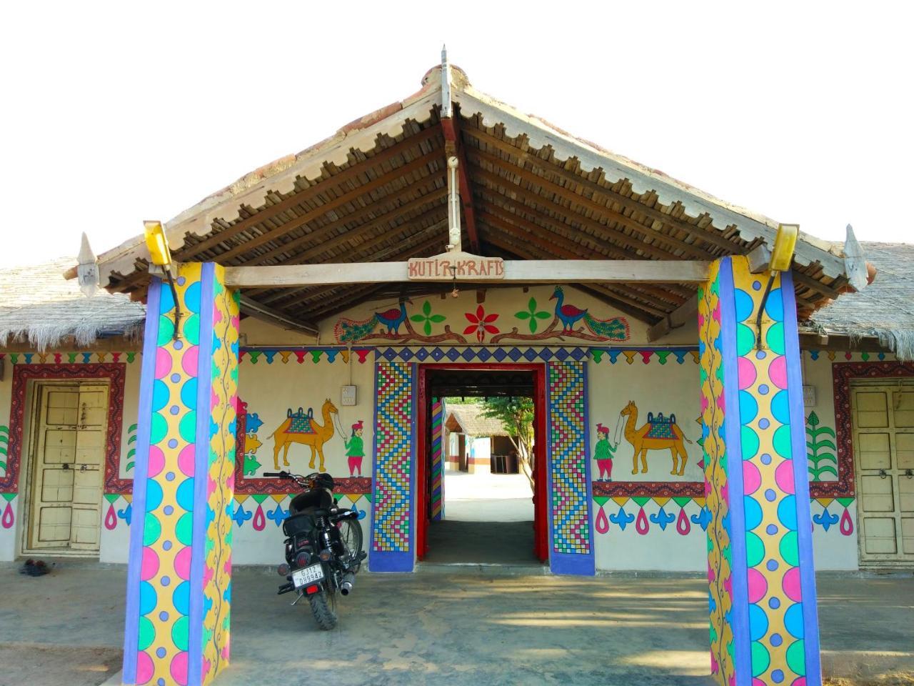 Kutir Craft Village Resort Bherandiāla Eksteriør bilde